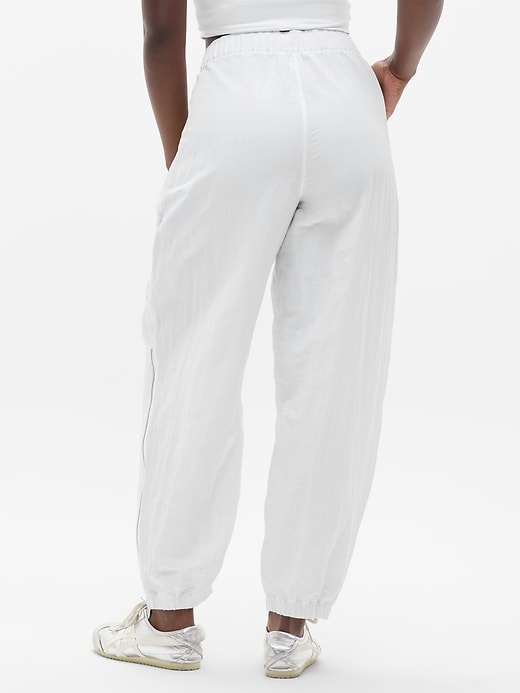Image number 3 showing, Pursuit Mid Rise Zip Jogger