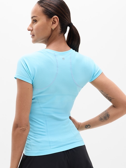 Image number 6 showing, Momentum Seamless Tee