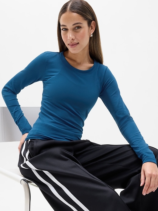 Image number 1 showing, Renew Seamless Crewneck Top