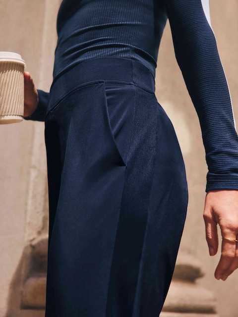Brooklyn Mid Rise Ankle Pant - Navy