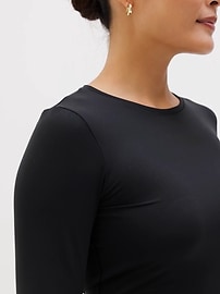 Image number 4 showing, BodyMove Crew Neck Long Sleeve Top