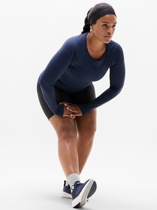 Image number 5 showing, Momentum Seamless Top