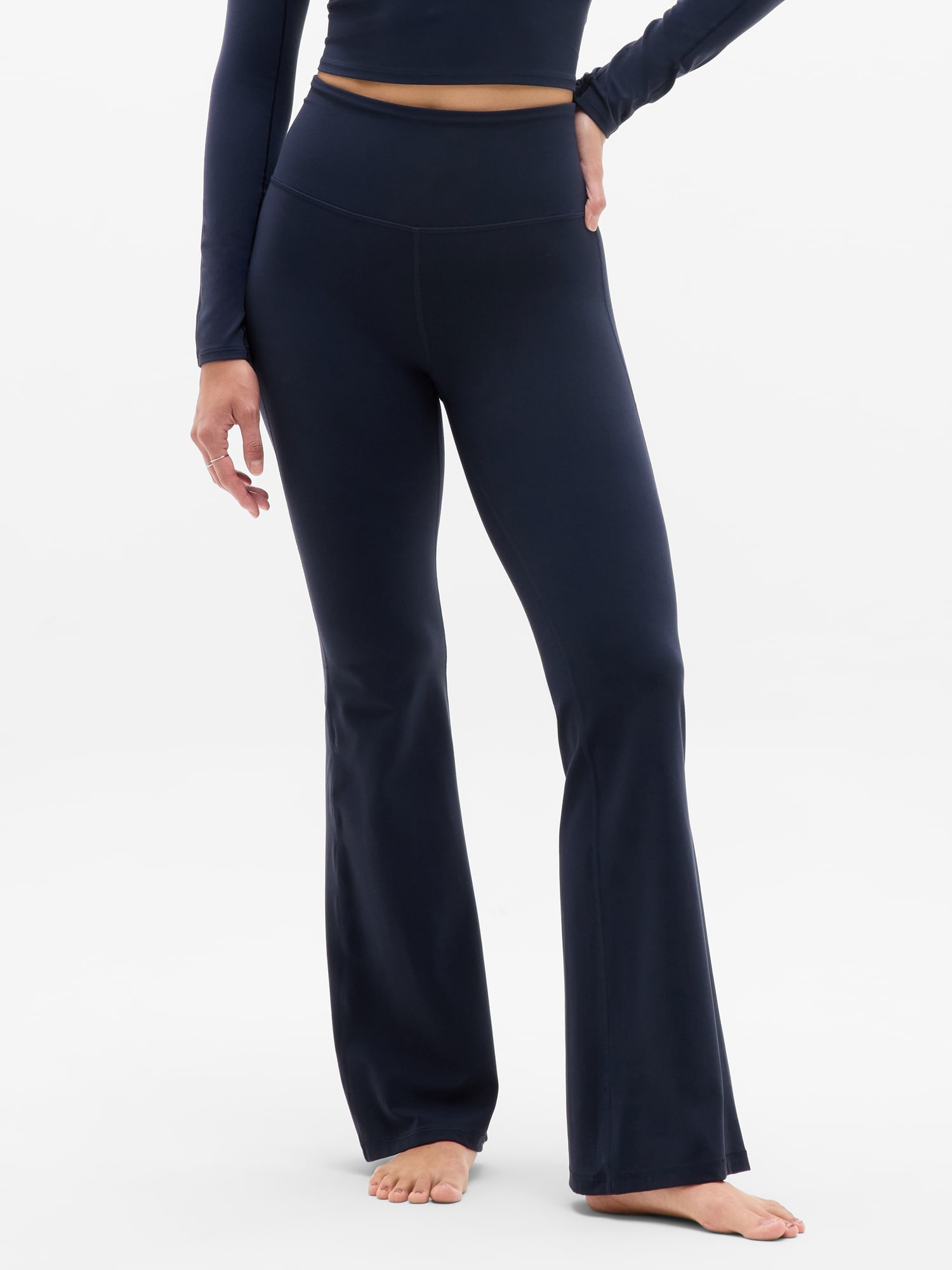 新品 PAMEO POSE / 4 LINES FLARE LEGGINGS Dance Flare Leggings – NEIWAI