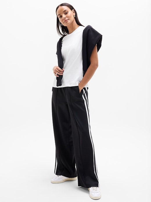 Image number 2 showing, Favorite Cotton Classic Tee