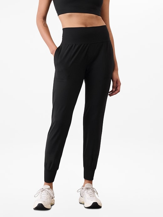 L'image numéro 2 présente Pantalon de jogging à taille haute Salutation