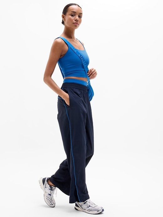 Image number 2 showing, Transcend Square Neck Crop Sports Bra D-DD