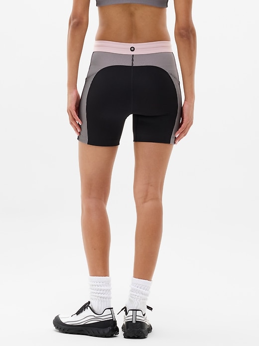 Image number 3 showing, Run Club Ribbed 5" Short