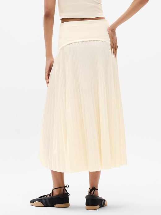 Image number 3 showing, Featherweight Plissé Midi Skirt