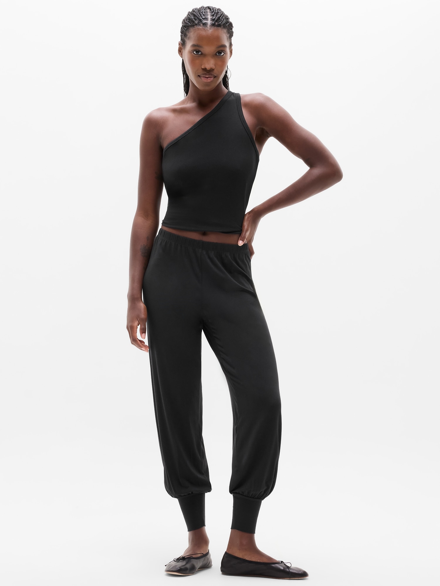 Black Athletic Pants | Athleta Canada