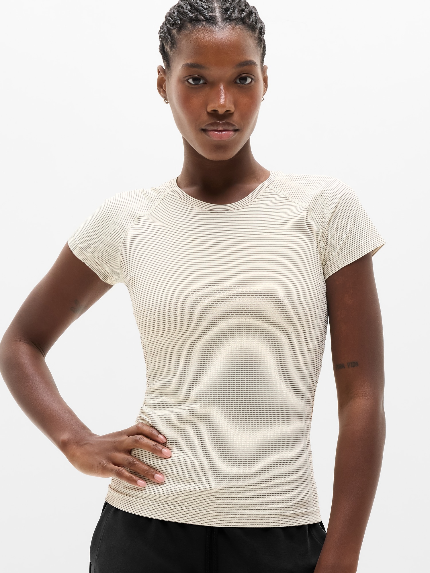 Athleta Women's Momentum Flex Tee Beige Size M